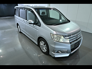 HONDA STEP WAGON 2011