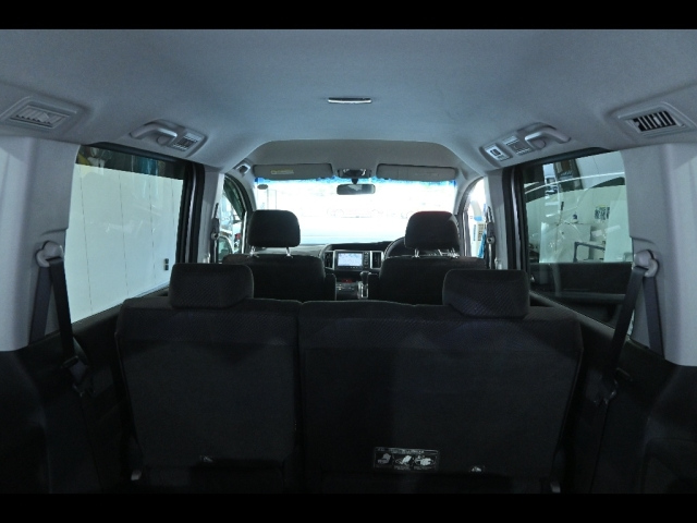 HONDA STEP WAGON 2011