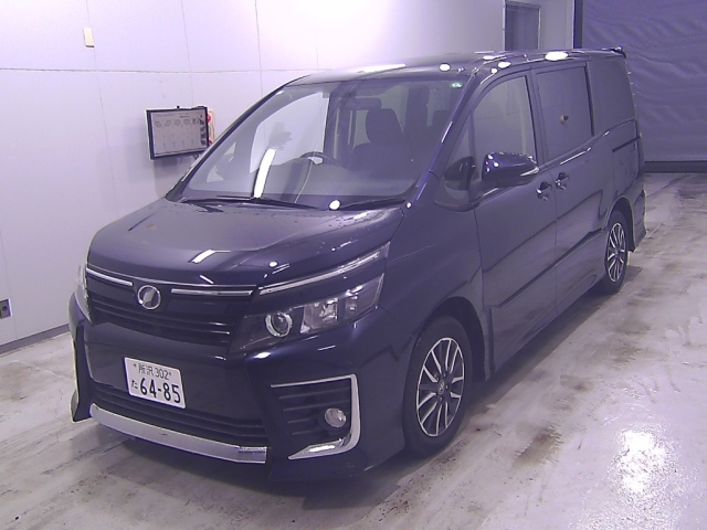 TOYOTA VOXY 2015