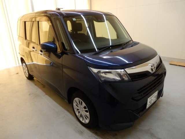 TOYOTA TANK 2019