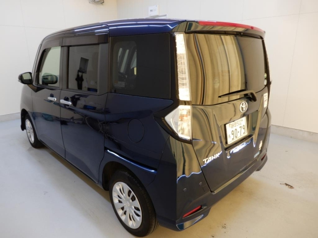 TOYOTA TANK 2019