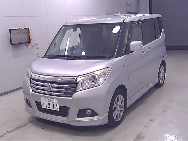 MITSUBISHI DELICA D2 2016