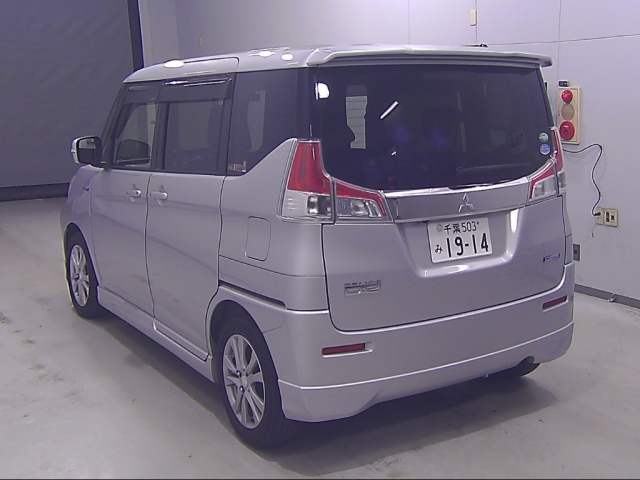 MITSUBISHI DELICA D2 2016