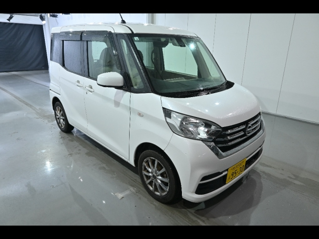 NISSAN DAYZ ROOX 2017