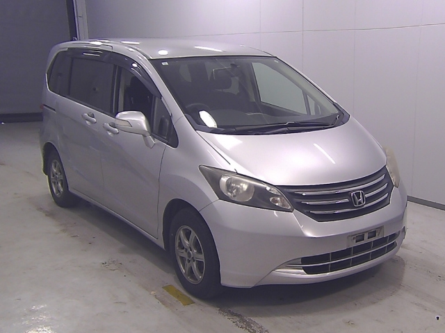 HONDA FREED 2011