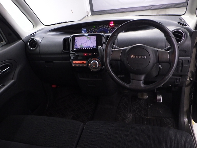 DAIHATSU TANTO 2010