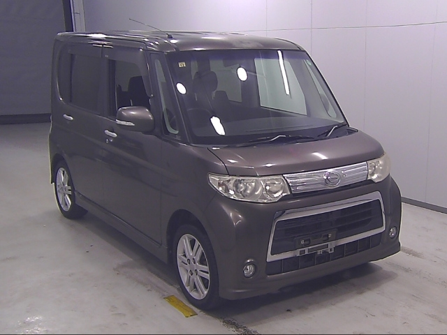 DAIHATSU TANTO 2010
