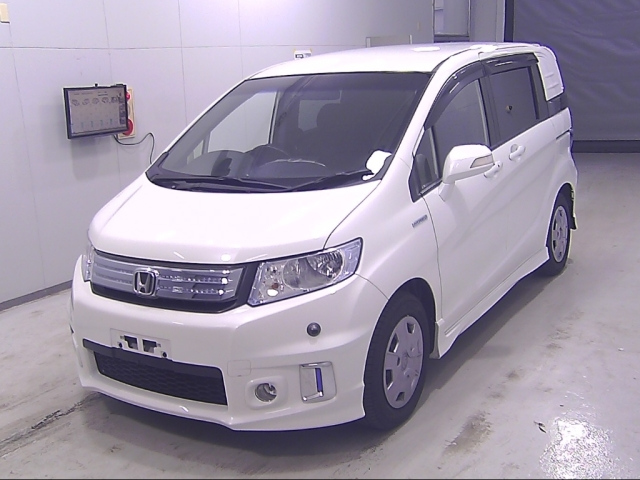 HONDA FREED 2013
