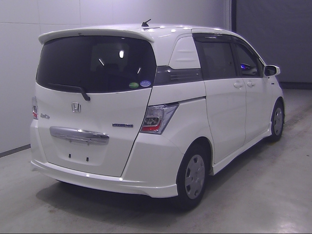 HONDA FREED 2013