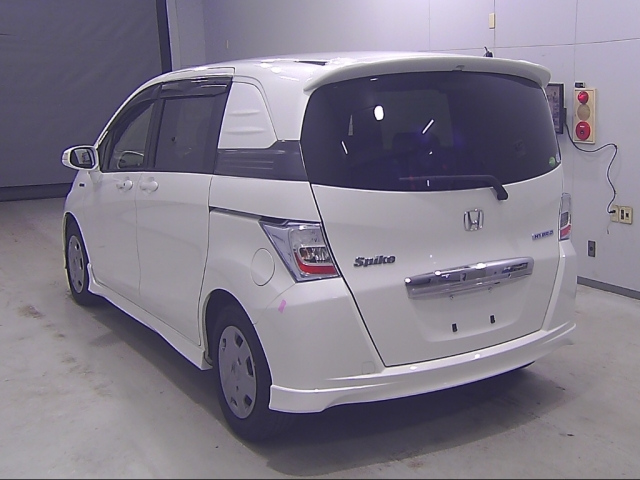 HONDA FREED 2013
