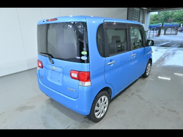 DAIHATSU TANTO 2012