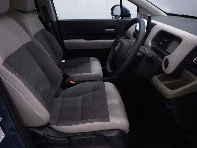 HONDA FREED 2024