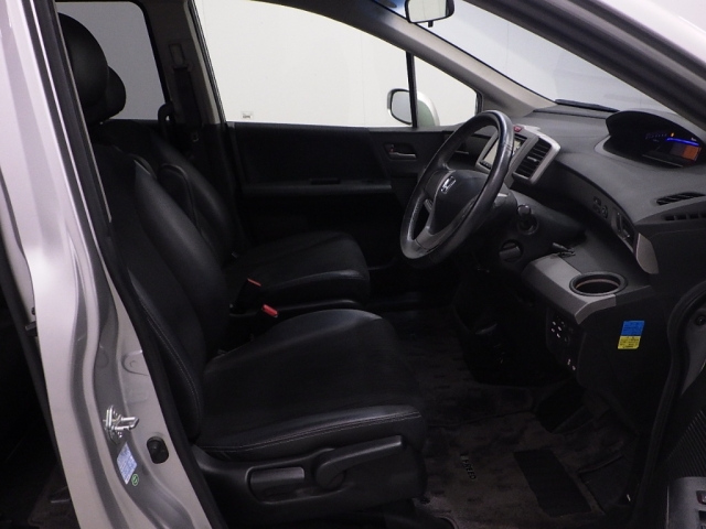 HONDA FREED 2013