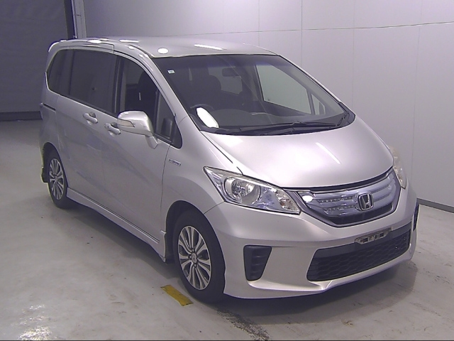 HONDA FREED 2013