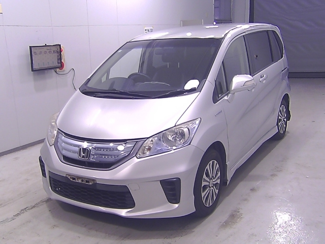 HONDA FREED 2013