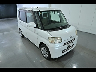 DAIHATSU TANTO 2012