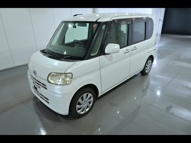 DAIHATSU TANTO 2012