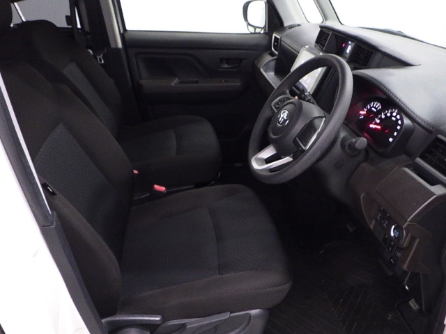TOYOTA ROOMY 2022
