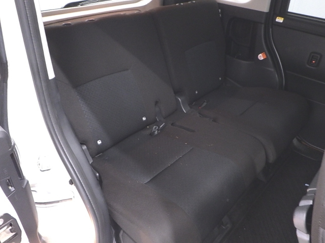 TOYOTA ROOMY 2022