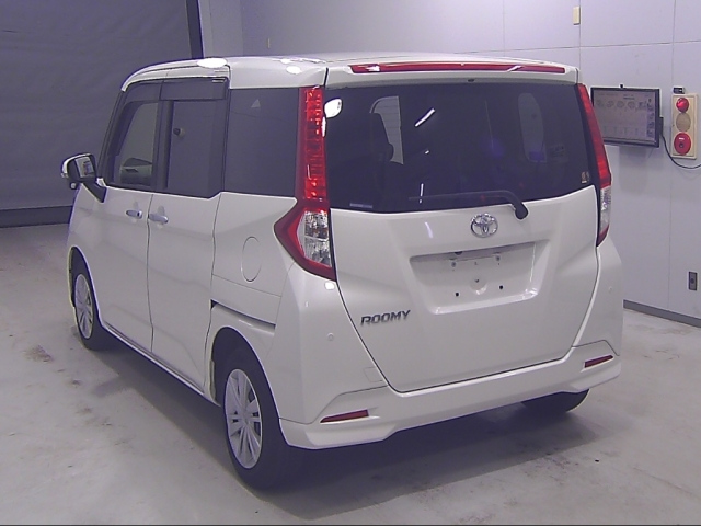 TOYOTA ROOMY 2022