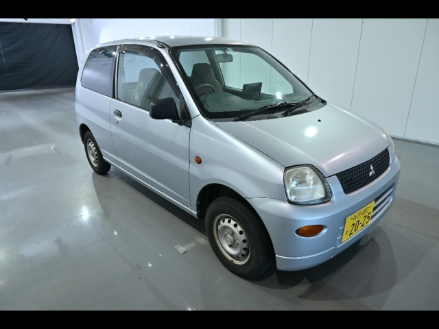 MITSUBISHI MINICA 2009