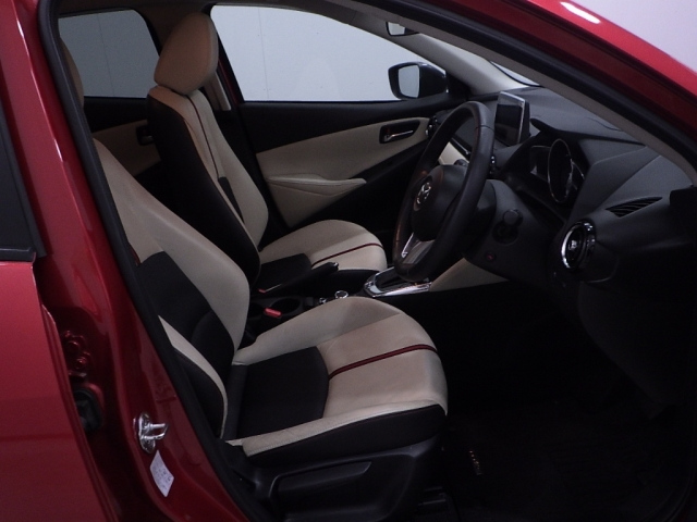 MAZDA DEMIO 2016