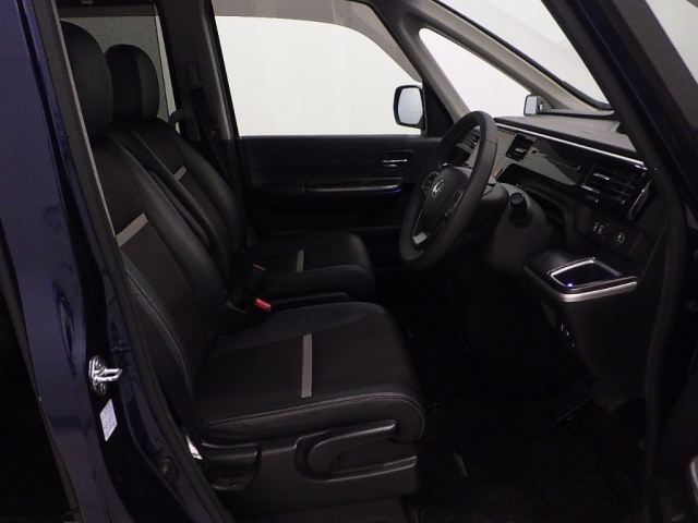 HONDA STEP WAGON 2018