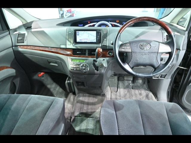 TOYOTA ESTIMA 2011