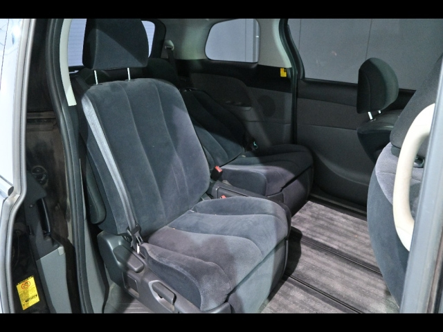 TOYOTA ESTIMA 2011