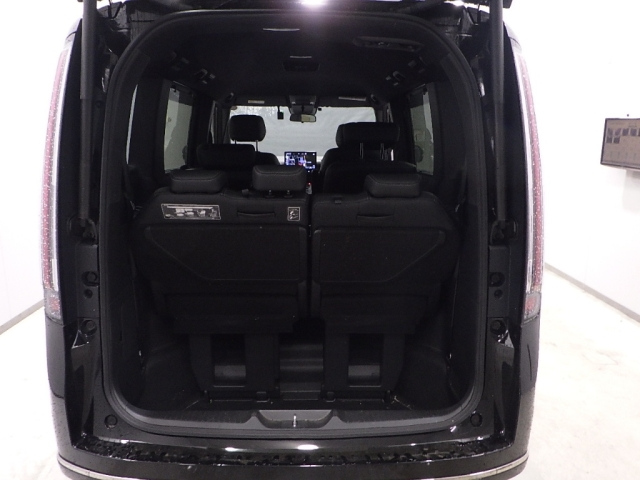 HONDA STEP WAGON 2024