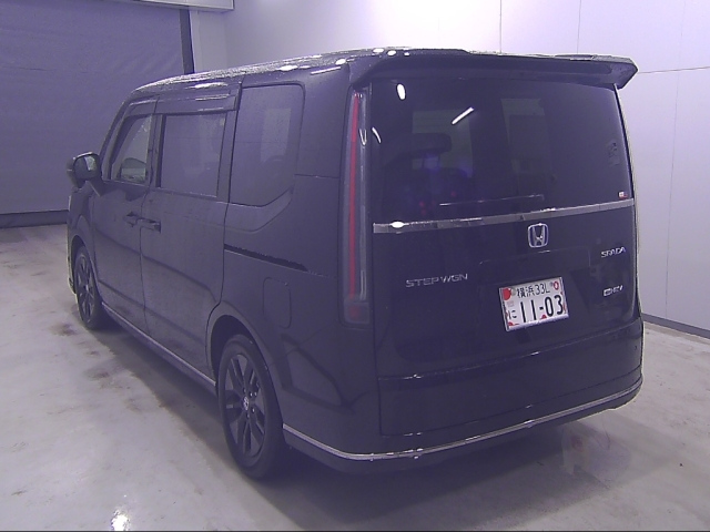 HONDA STEP WAGON 2024
