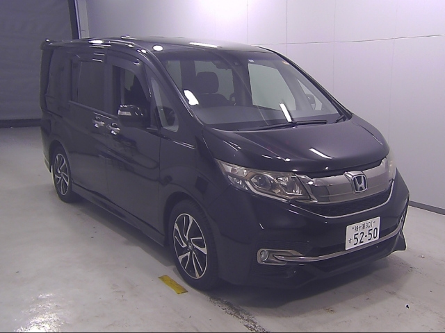 HONDA STEP WAGON 2016