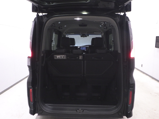 HONDA STEP WAGON 2016