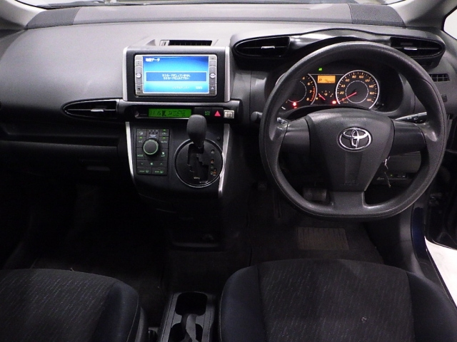 TOYOTA WISH 2009