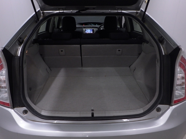 TOYOTA PRIUS 2013