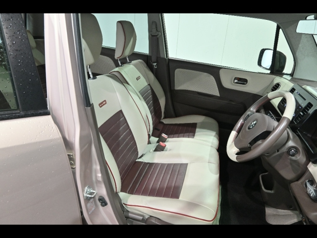 SUZUKI MRWAGON 2013