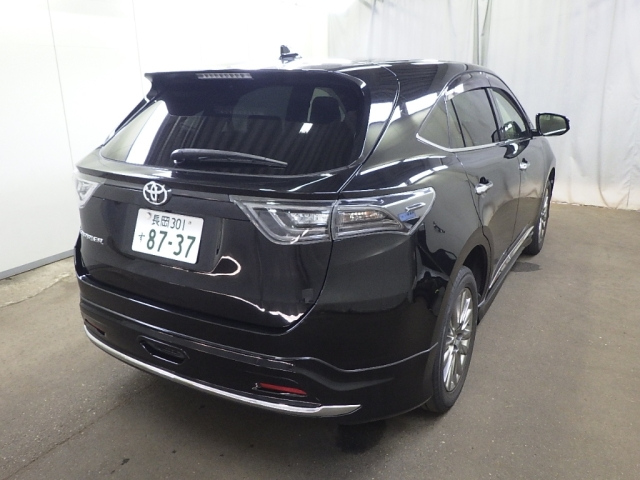 TOYOTA HARRIER 2017
