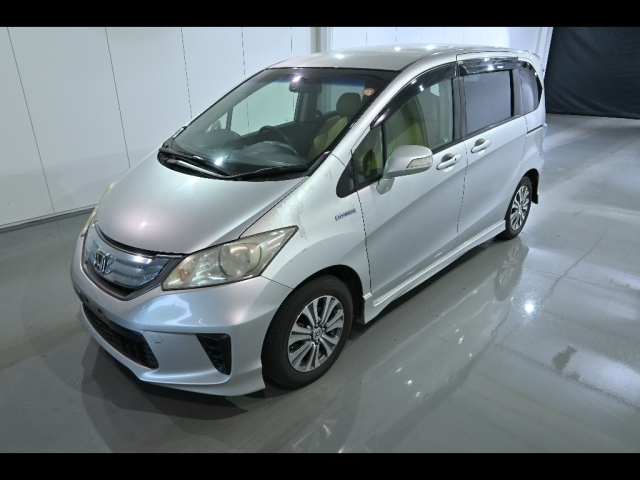 HONDA FREED 2012