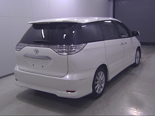 TOYOTA ESTIMA 2010