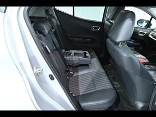 TOYOTA AQUA 2023