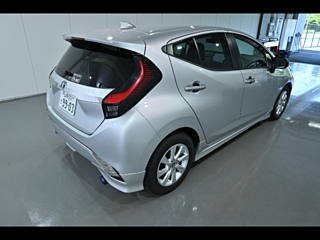 TOYOTA AQUA 2023