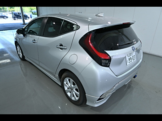 TOYOTA AQUA 2023