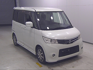 NISSAN ROOX 2012