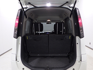 NISSAN ROOX 2012