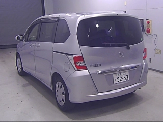 HONDA FREED 2015