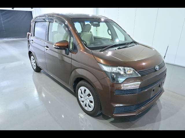 TOYOTA SPADE 2013