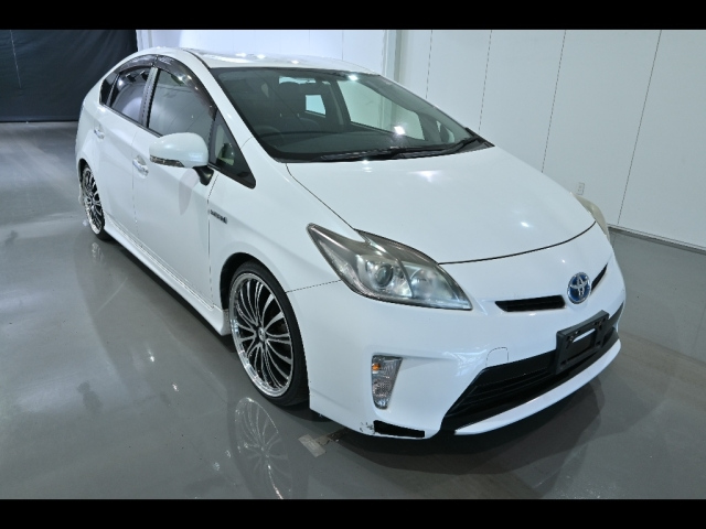 TOYOTA PRIUS 2012