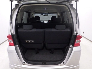 HONDA FREED 2009