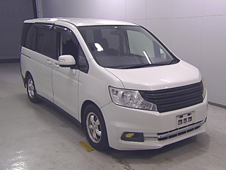 HONDA STEP WAGON 2014