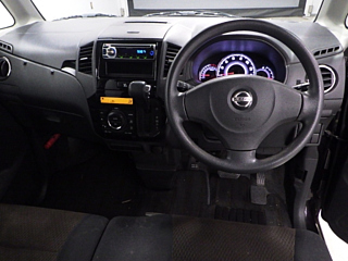 NISSAN ROOX 2010
